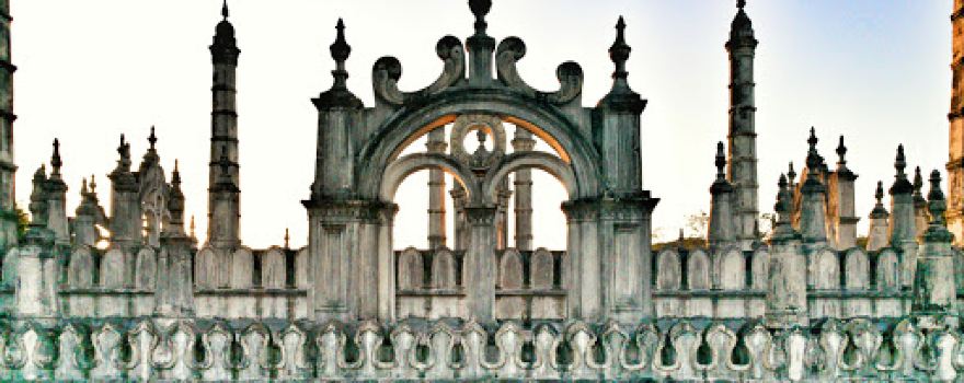 Mosque of Hundred Pillars