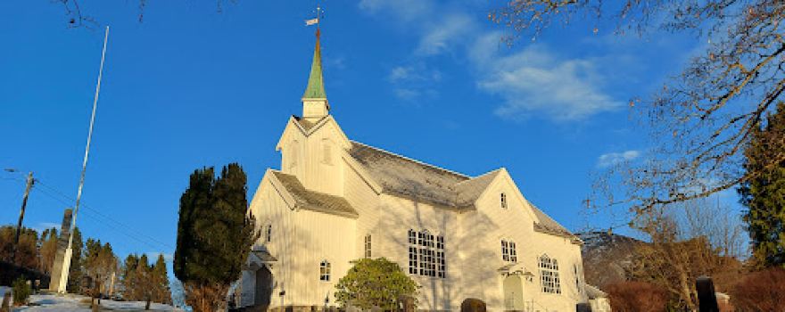 Vatne Kyrkje