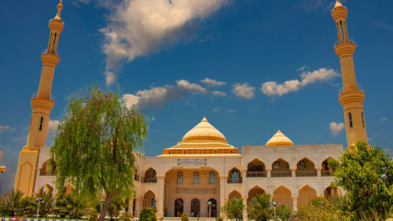 Bandar-e Khamir Central Mosque