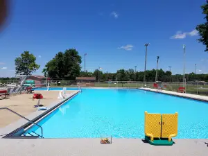 Du Quoin Swimming Indians Complex