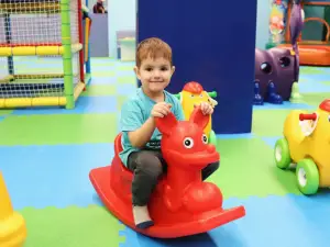 Yyeti I Deti Detskiy Razvlekatel'nyy Tsentr