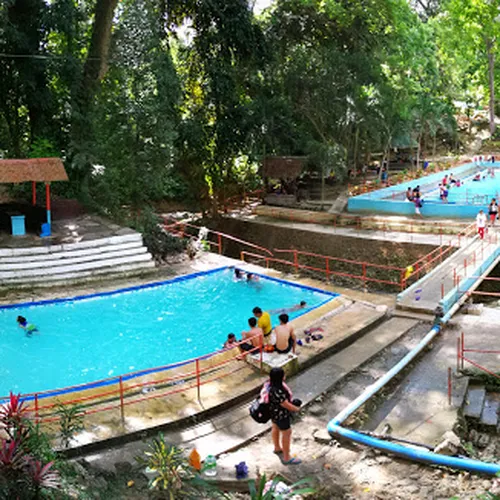 Bolocboloc Spring (Swimming Pool)