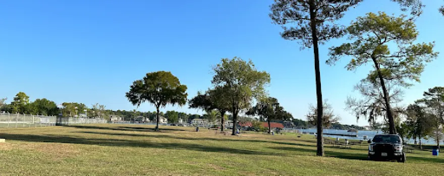 Lake Conroe Beach Park ( Lake Conroe Park )