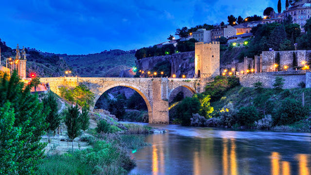 Paseos Toledo Mágico: visitas guiadas y rutas nocturnas