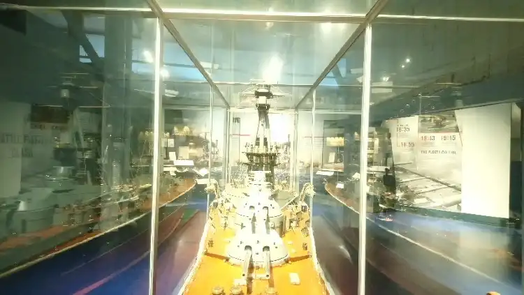 Các khách sạn gần Royal Navy Submarine Museum