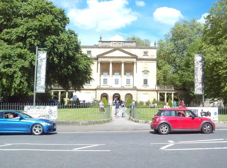 Hotels near Great Pulteney St