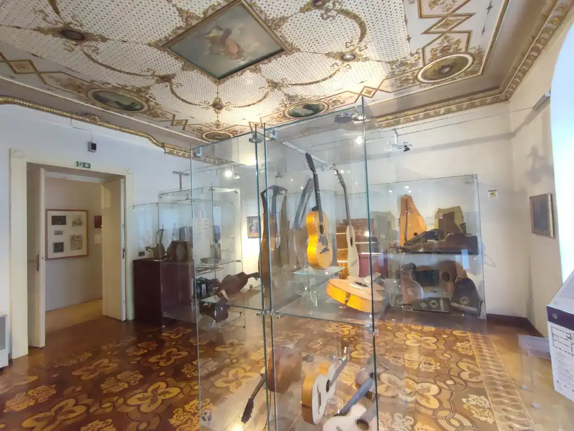 Hotel in zona Civico Museo Teatrale Carlo Schmidl