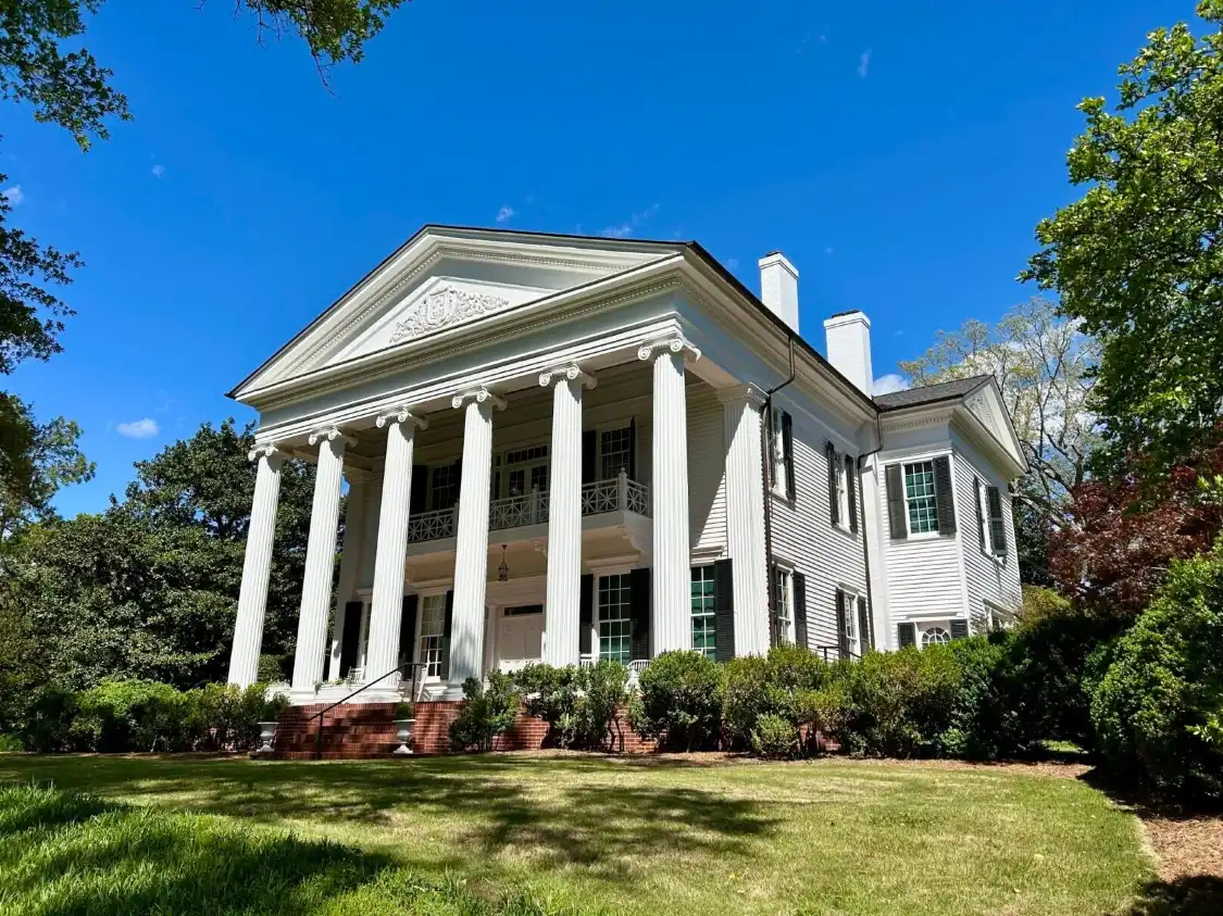 Hotels near Oak Hill & Martha Berry Museum