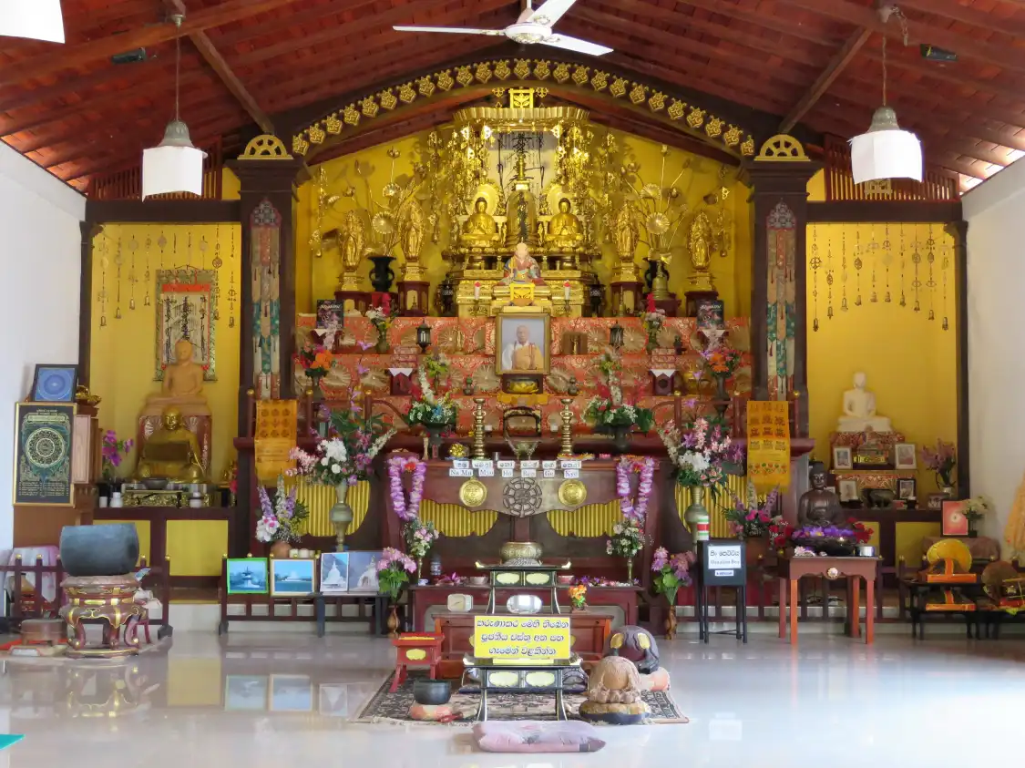 Hotels near Japanese Peace Pagoda - Rumassala