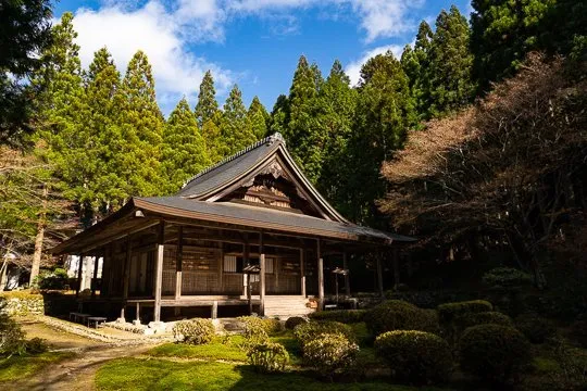 1_Raigo-in Temple
