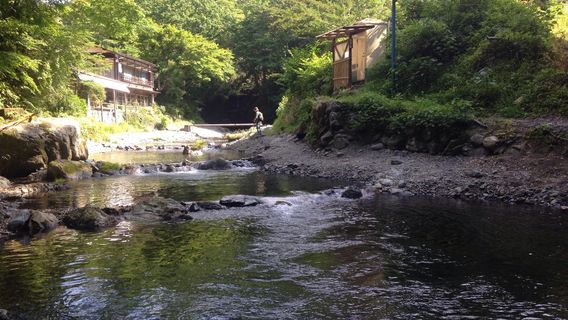 Otamba River International Niji-masu Fishing Spot