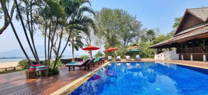 โรงแรมในเมือง จำปาสัก