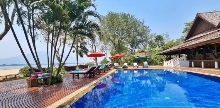 Hotel dekat Wat Nakorn