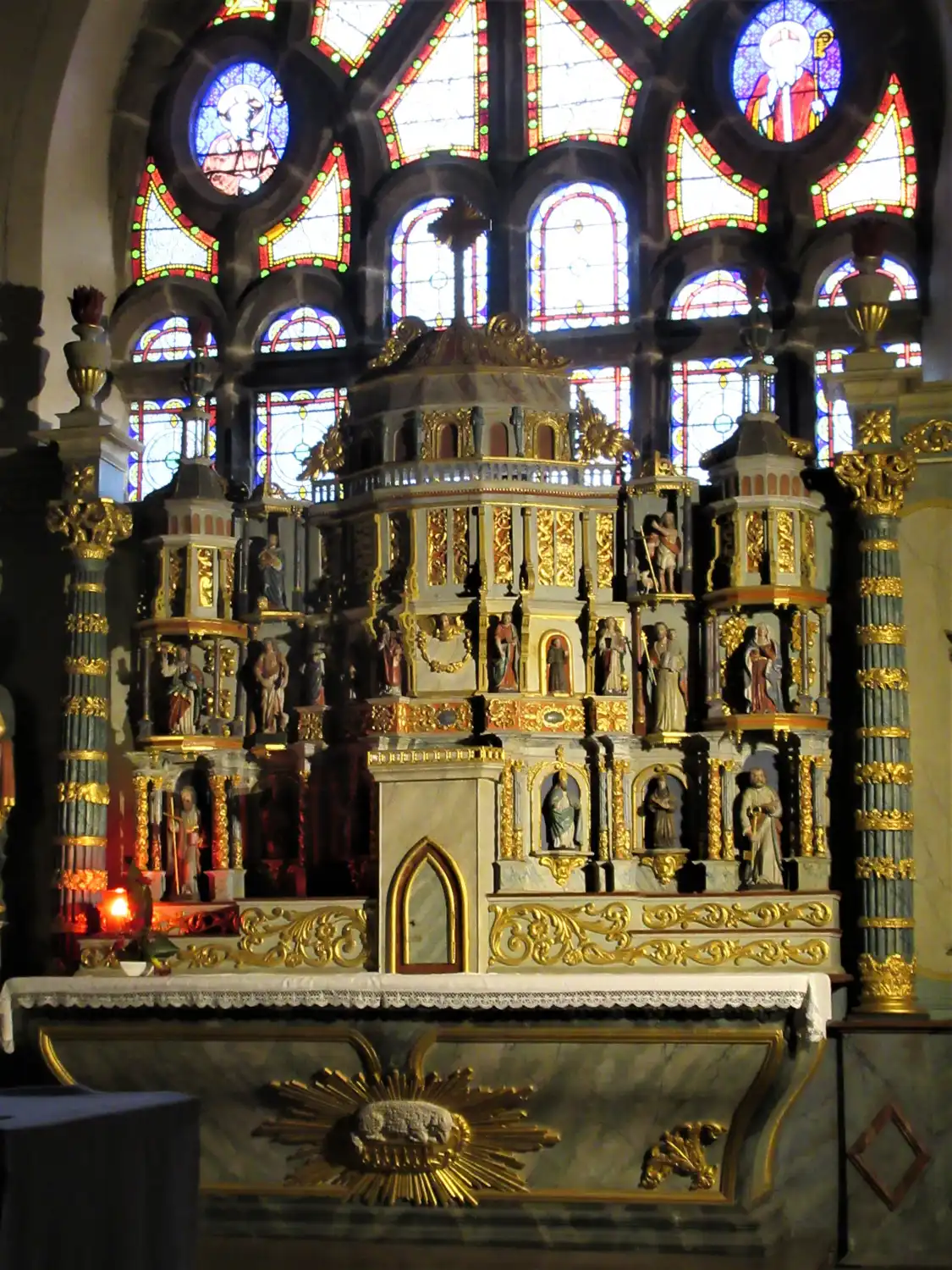 Hotels near 'Eglise de Saint Jacques
