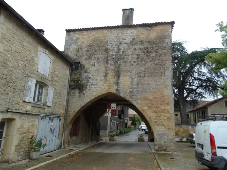 Hotels in Saint-Medard-de-Mussidan
