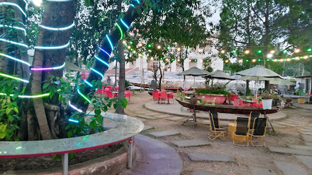 Freshwater Lake Night Market