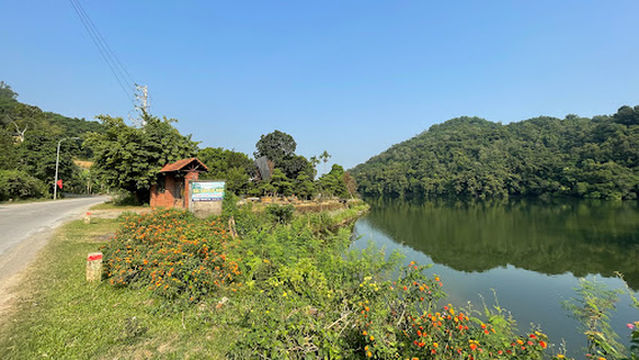Cửa Khâu Lake