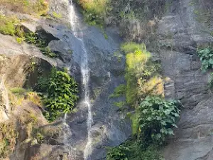 Tenogtog Waterfalls