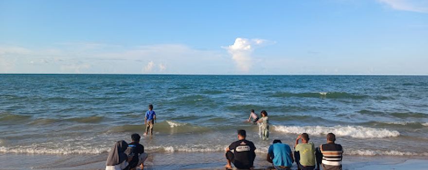 Pantai Perbatasan