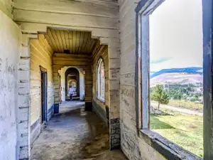 Katherina Mansion Ruins