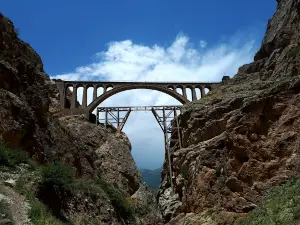 Veresk Waterfall