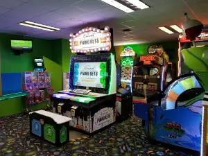 Rose Bowl Lanes