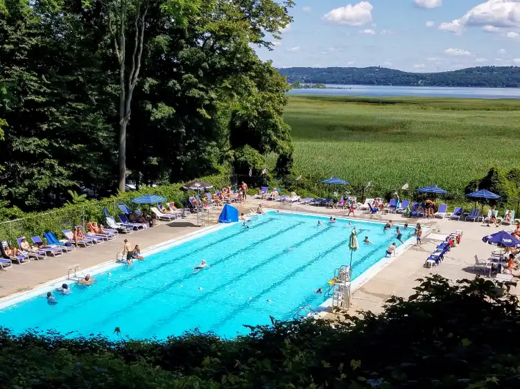Hotels in Orangetown