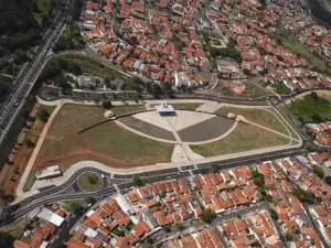 Square Heralds of Peace