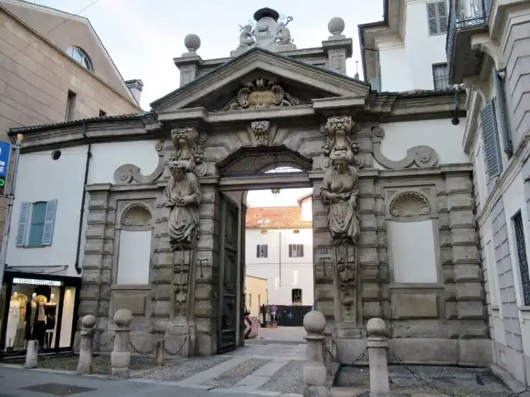 Hotel in zona Seminario Arcivescovile di Milano