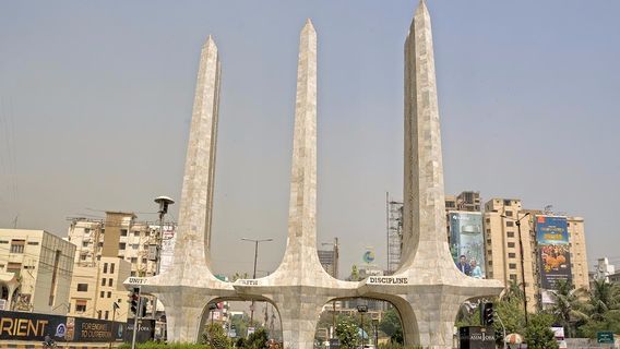 Teen Talwar Monument