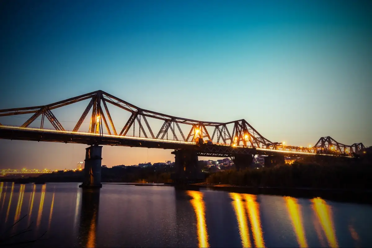 Long Bien Bridge