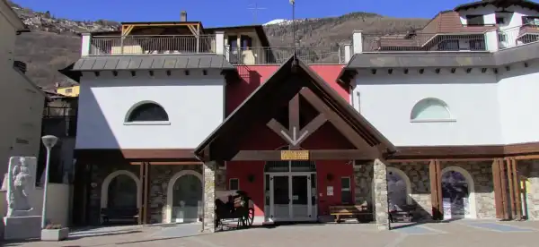 Hotels in Temù
