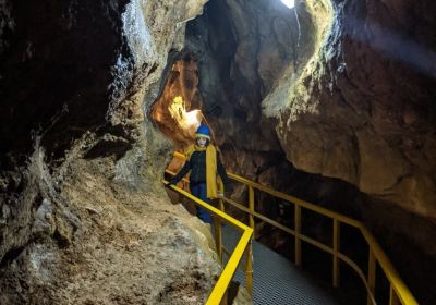 Lalomita Cave