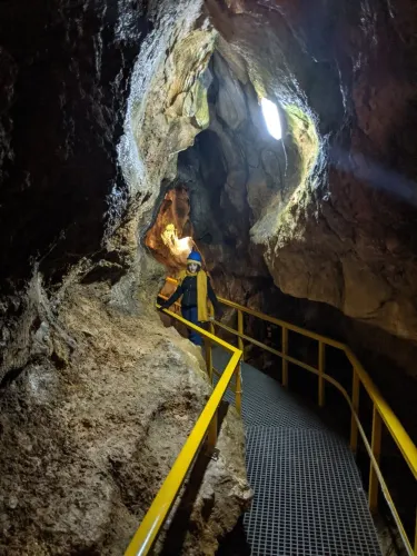 Lalomita Cave