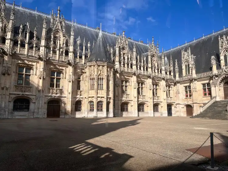 Các khách sạn gần Palais de Justice de Rouen
