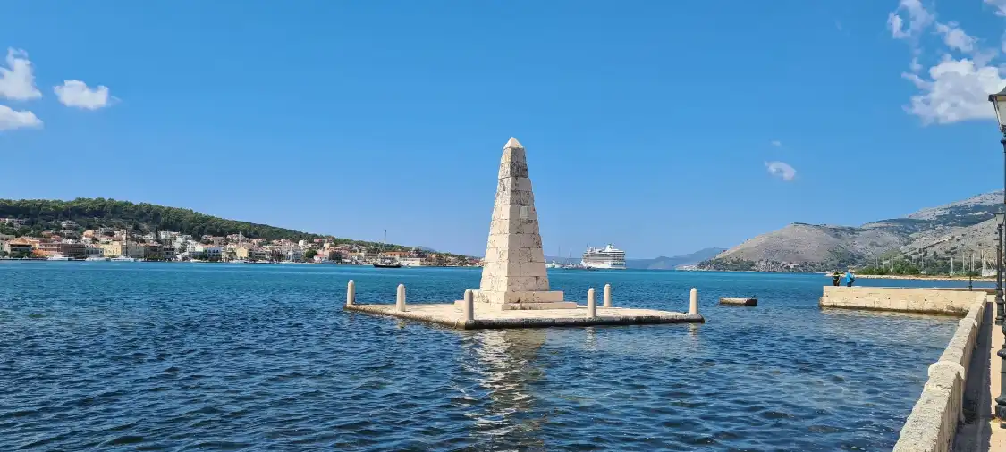 Hotels near De Bosset Bridge