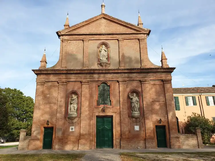 Hotels in Vigarano Pieve