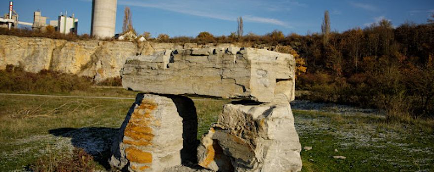 Dyckerhoff Park "myth stone"