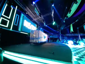 TOKIO MEGA DISCO