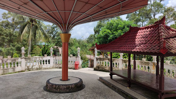 Masjid Tiongkok (Desa Pakuan)