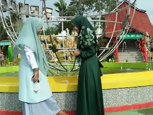 Kolam Renang Tirta Rengganis