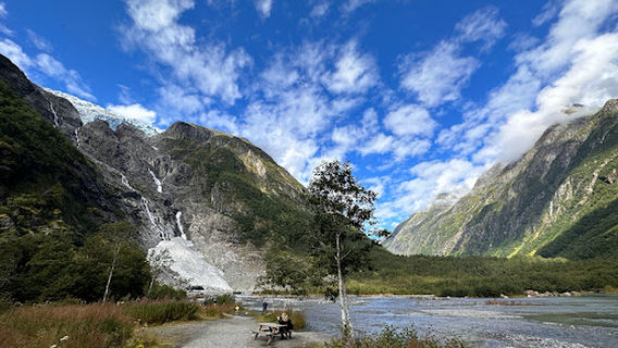 Supphellebreen glacier viewpoint