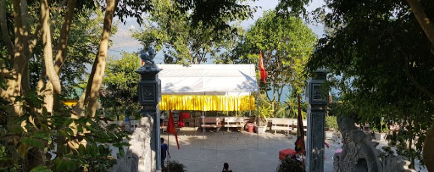 Đền Linh Sơn Thủy Từ