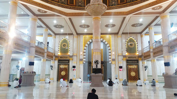 Masjid Agung Darussalihin Idi