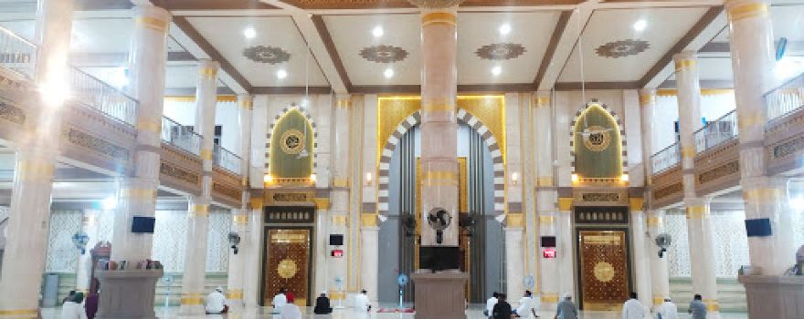 Masjid Agung Darussalihin Idi