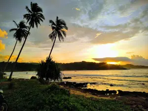Karang Taraje Beach