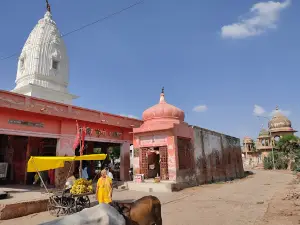 Punchari Ka Lautha Baba Temple, Govardhan