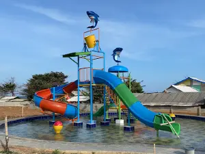Rumah Makan Perahu Seaside