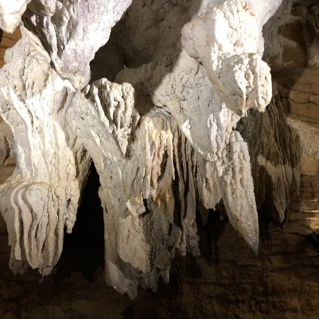 Aranui Cave