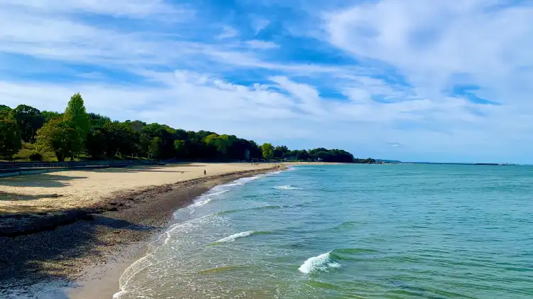 Hotels near Ryde Beach